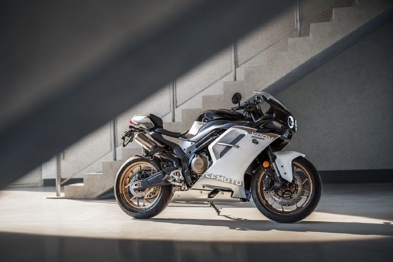 Características y especificaciones de la CFMoto 500SR Voom