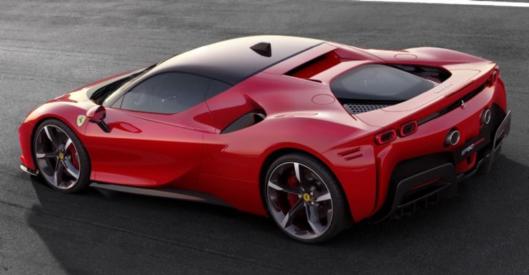 Ferrari SF90 de Mbappé