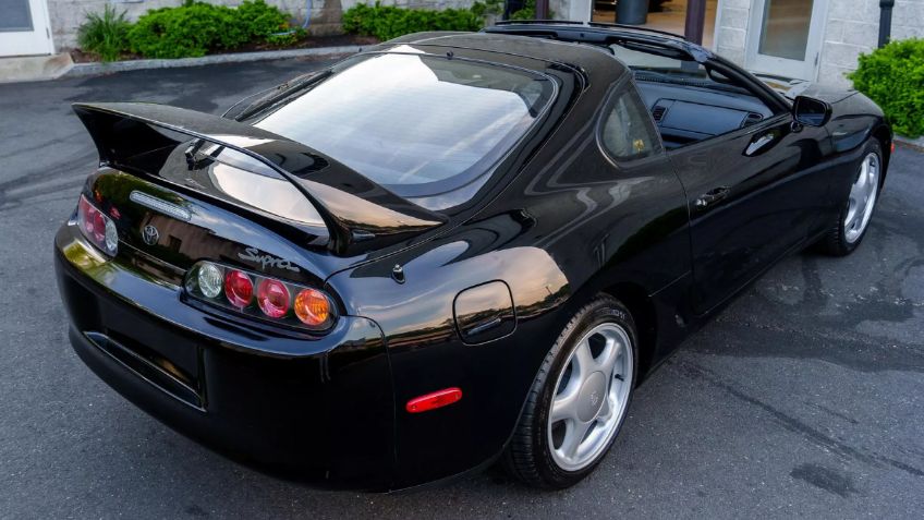 Este Toyota Supra de 1995 en subasta podría costar más de 2.5 millones de pesos