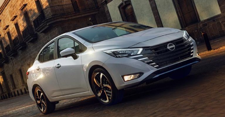 Nissan Versa 2024 