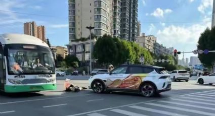 Viral en redes: un auto conducido por IA atropelló a un peatón en China