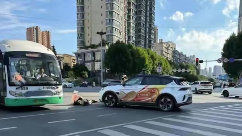 Viral en redes: un auto conducido por IA atropelló a un peatón en China