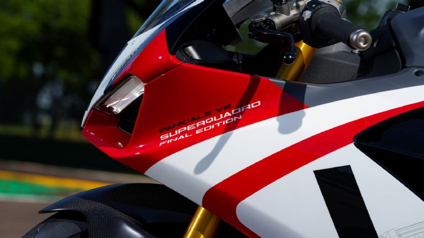 Ducati Panigale V2 Superquadro Final Edition: Una moto que rinde homenaje al motor bicilíndrico de la marca italiana
