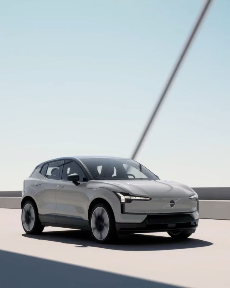 Volvo EX30 2024