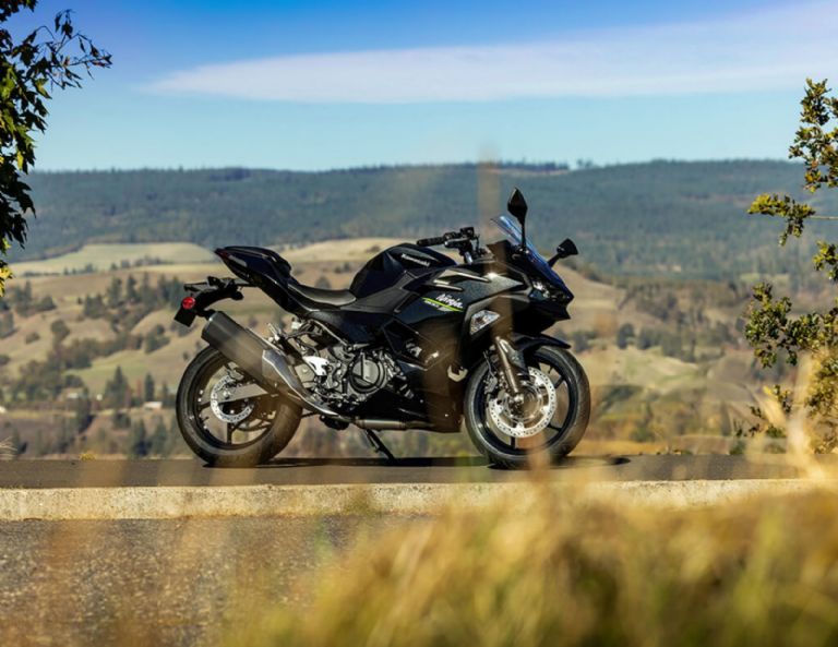 Kawasaki Ninja 500 Una moto deportiva con visión de conjunto