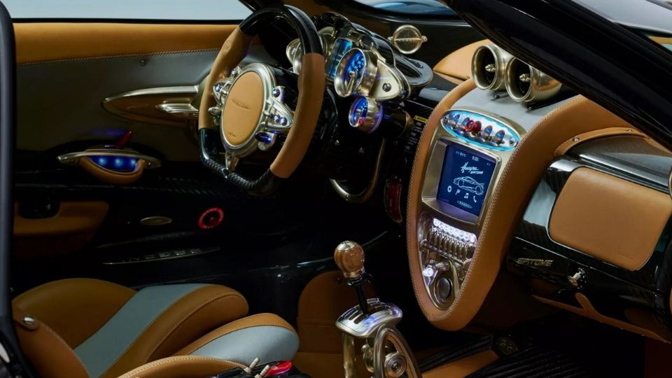 Ve al único Pagani Huayra con transmisión manual