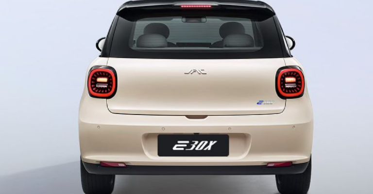 Diseño del JAC E30X 2024