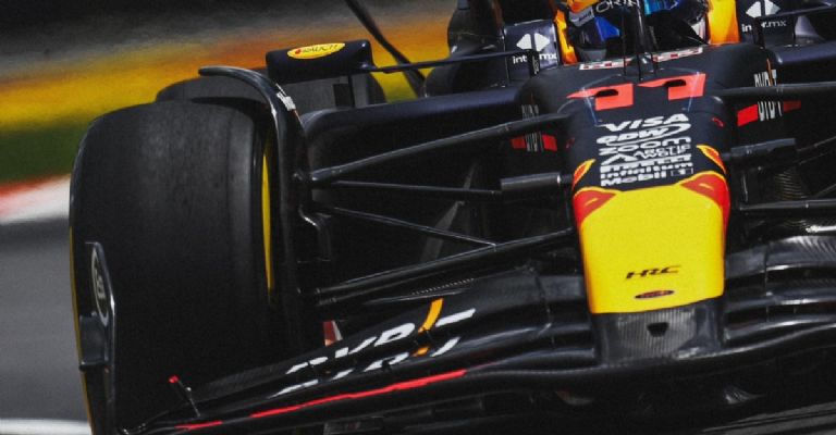 Checo Pérez Red Bull 