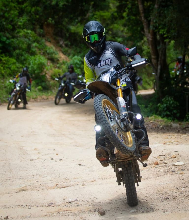 Video de la nueva motocicleta doble propósito Italika DM300