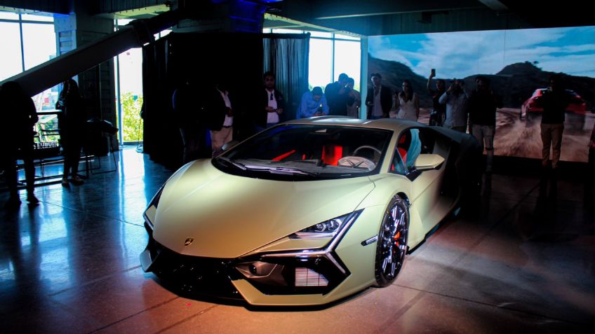 Presentación en México del Lamborghini Revuelto, ¡lo que debes saber de este potente toro!