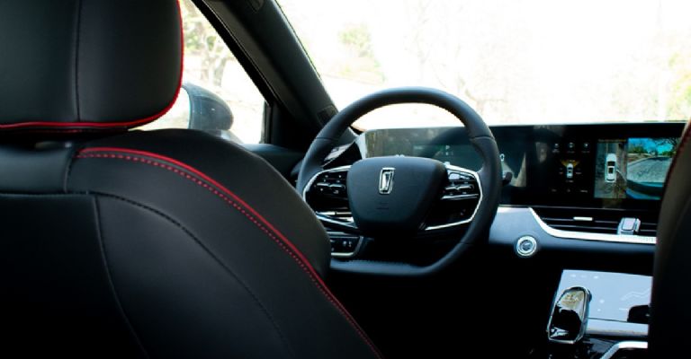 Autos de Bestune y Jim 