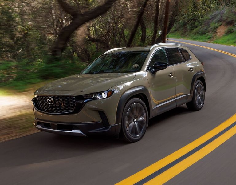 Cuánto cuesta la camioneta Mazda CX-50 2024