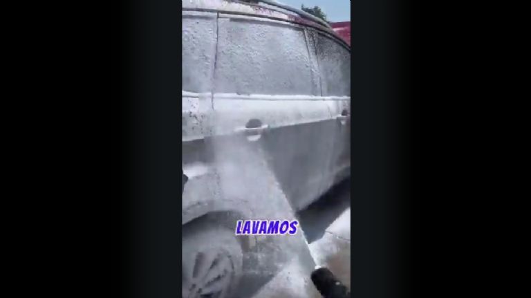 Así se ganan 1,065 dólares lavando autos en Estados Unidos