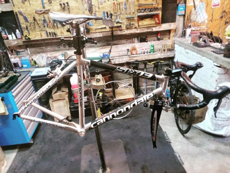 Qué cosas le hacen a una bicicleta en el mantenimiento completo