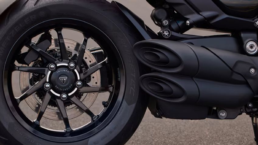 ¿Cuánto cuesta la Triumph Rocket 3 Storm? Una motocicleta musculosa y con presencia inigualable