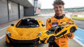 Foto ilustrativa de la nota titulada LEGO McLaren P1 de tamaño real: ¡Lando Norris parece niño chiquito con juguete nuevo!