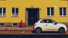 ¿Qué hacer si hay un carro que obstruye mi entrada? Paso a paso para denunciar