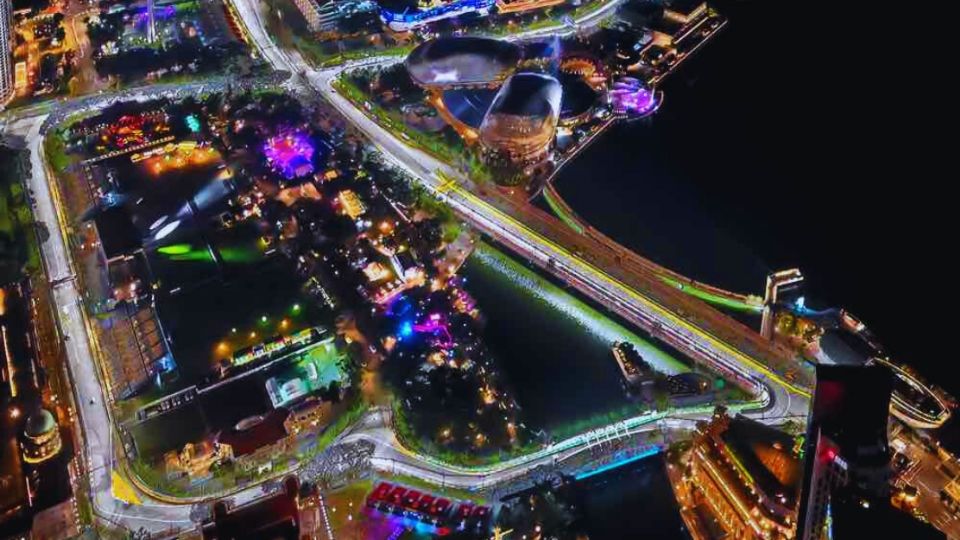 La carrera nocturna más esperada de la temporada de F1 tiene como escenario Marina Bay.