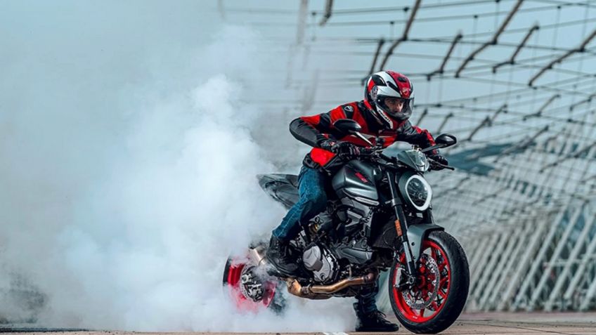 Esta es la moto de Ducati que tiene las 3B, buena, bonita y barata dentro de su categoría deportiva