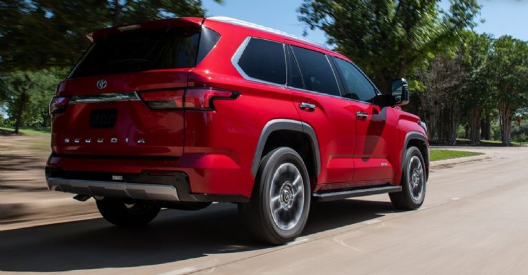 Toyota Sequoia 2024