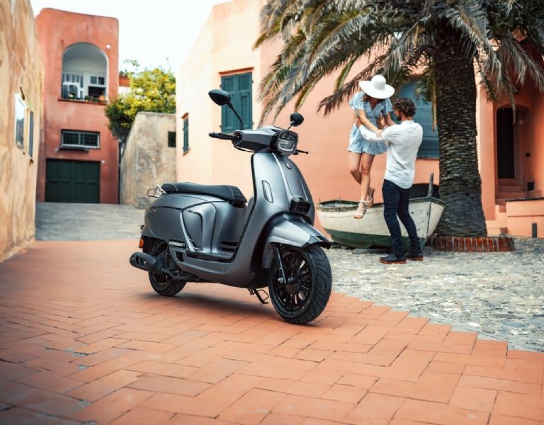 Especificaciones técnicas del scooter Morbidelli SC125RE