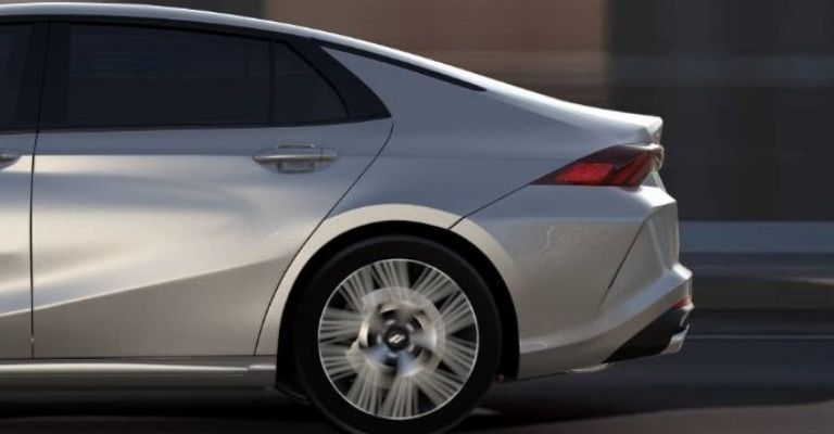 Dodge Attitude 2025 SXT