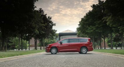 Chrysler Voyager regresa para 2025: ¡Una camioneta querida vuelve!, ¿llegará a México?