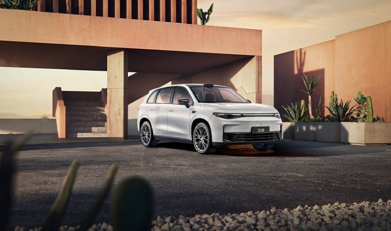 Los autos eléctricos T03 y C10 llega al mercado automotriz europeo