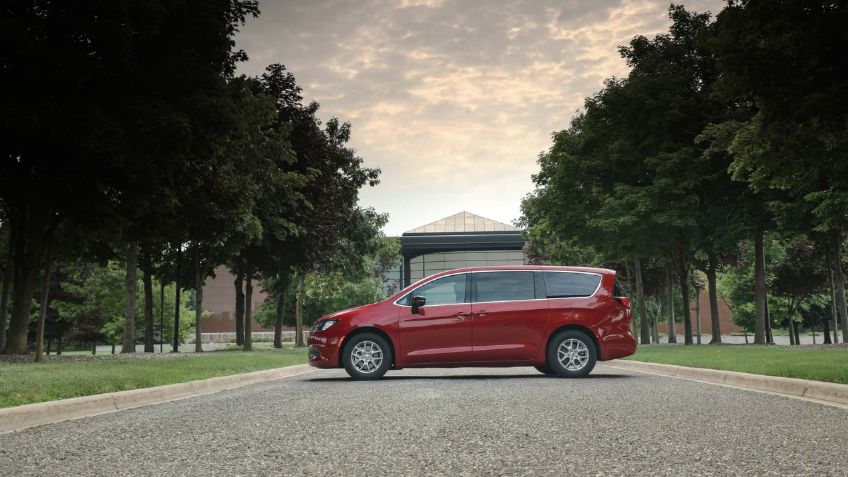 Chrysler Voyager regresa para 2025: ¡Una camioneta querida vuelve!, ¿llegará a México?