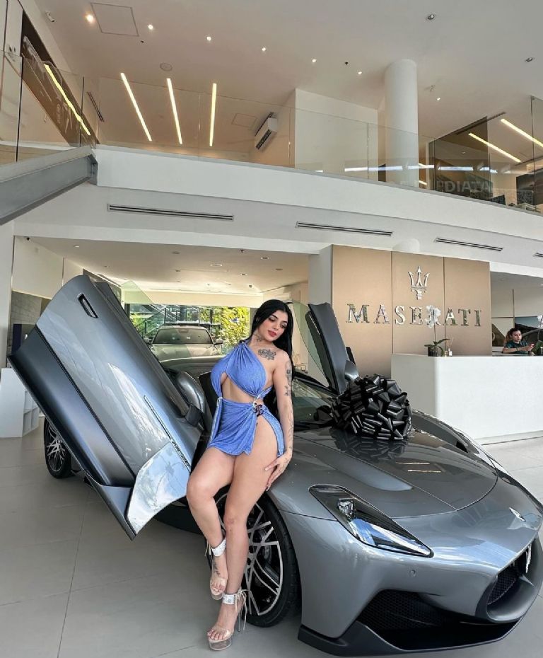 Maserati MC20 El automóvil más caro de Karely Ruiz