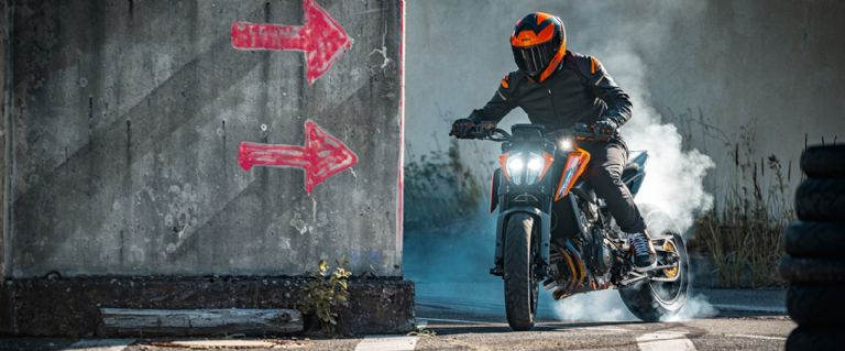 Qué velocidad alcanza la moto KTM 790 Duke