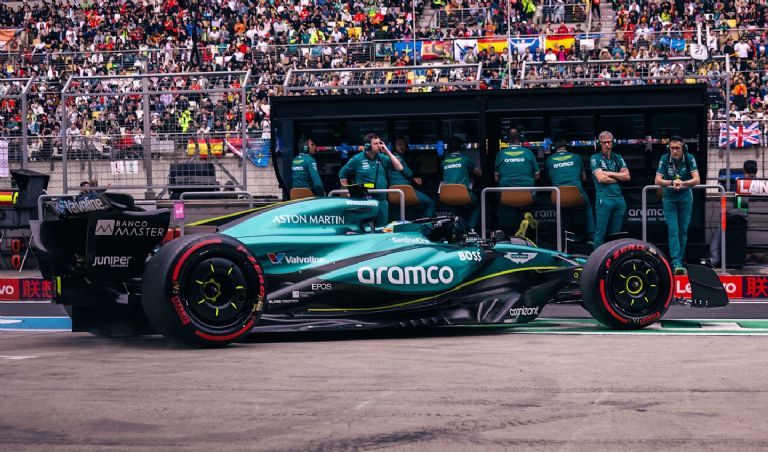 Max Verstappen nuevo piloto de Aston Martin