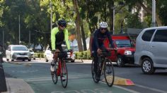 Así son las señales manuales de los ciclistas; conociéndolas se pueden evitar accidentes