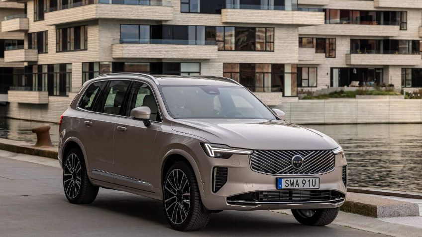 Características de Volvo XC90 2025: Lo que sí o sí debes saber de esta camioneta bien equipada