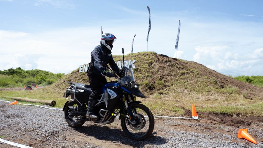 BMW Motorrad presenta los modelos R 12 GS y R 1300 RT: ideales para el off-road urbano
