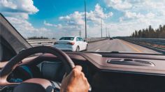 ¿Cómo ahorrar gasolina al conducir en carreteras de larga distancia?