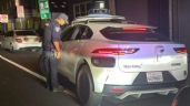 Foto ilustrativa de la nota titulada: Viral, un policía detiene a un vehículo autónomo Waymo por vuelta prohibida y las reacciones se desataron en redes