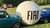 Foto ilustrativa de la nota titulada: ¡La fiebre del Mundial! Partido de fútbol con autos Fiat 600 se vuelve viral
