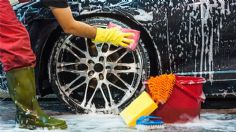 ¿Por qué no debes usar la misma cubeta para llantas y carrocería al lavar tu auto?