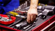 ¿Qué herramientas básicas debes llevar siempre al viajar en carretera?