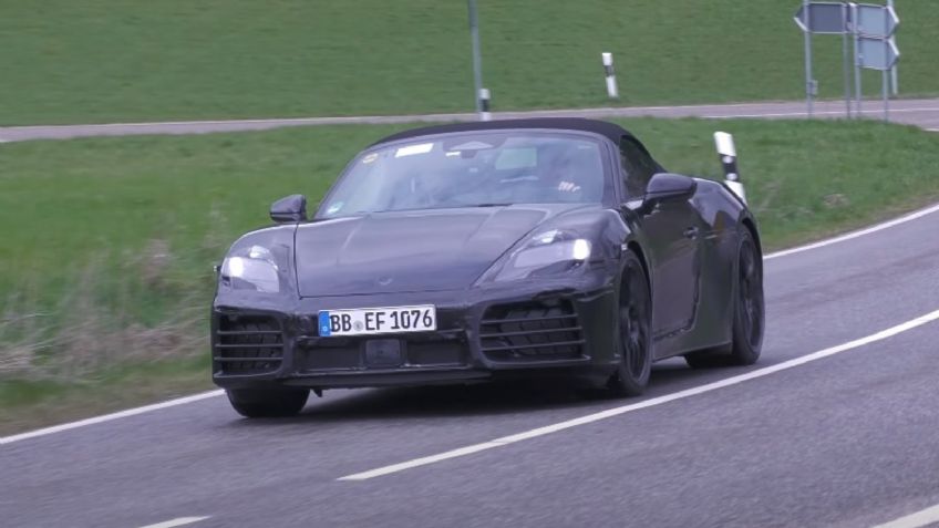 Porsche juega con el nuevo 718 y le pone frente de 911