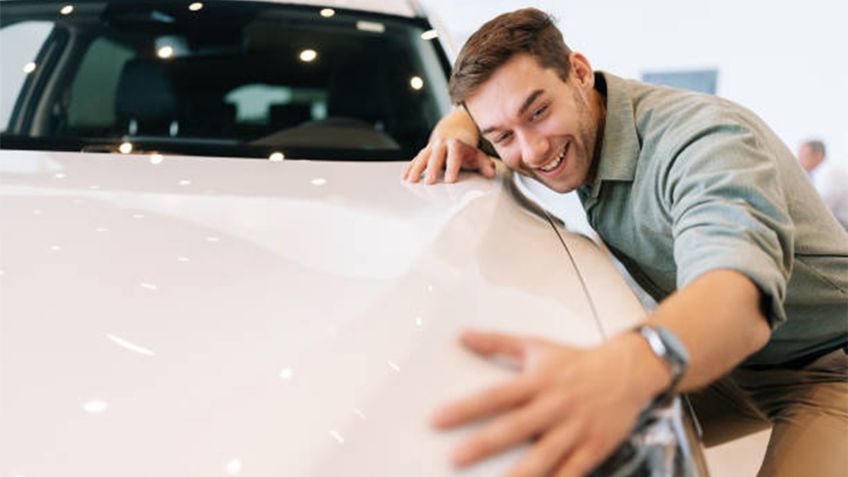 Costos ocultos al comprar un auto: seguro, tenencia y mantenimiento