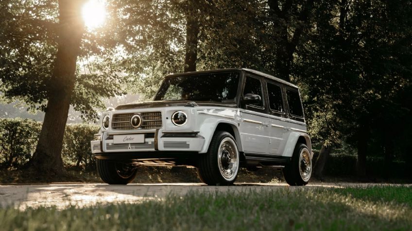 Un Mercedes Clase G que tiene polvo de diamante en la pintura