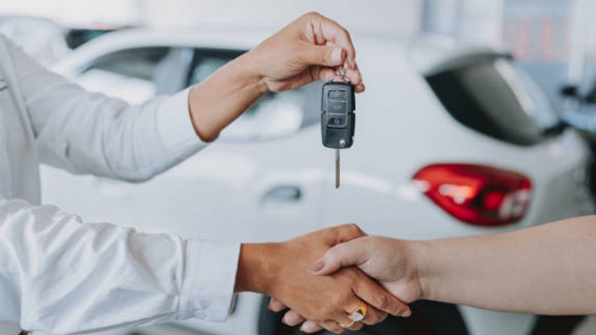 ¿Qué hacer con las placas y la verificación cuando vendes tu auto?