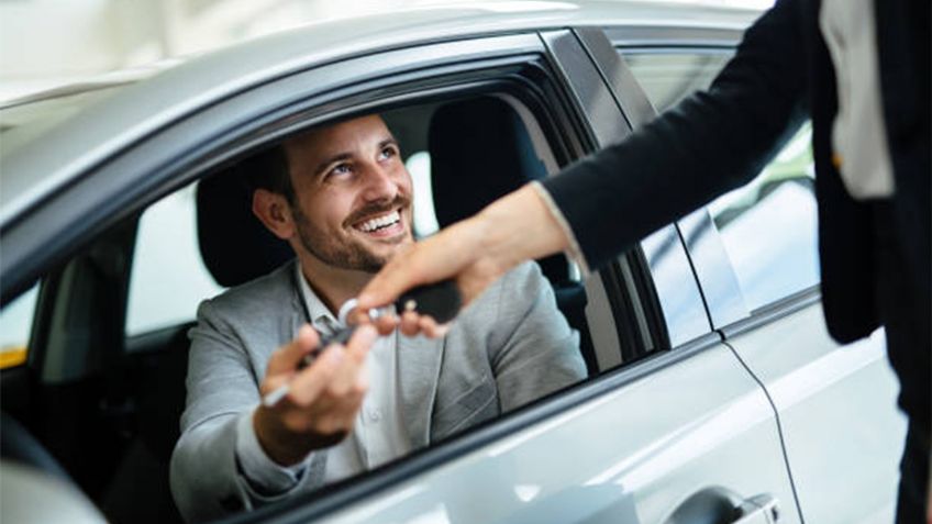 ¿Qué requisitos pide el SAT para deducir un auto de tu declaración anual?