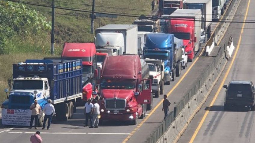 Lista de carreteras y autopistas bloqueadas por transportistas este 24 de noviembre
