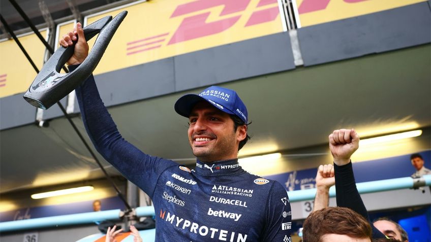 Carlos Sainz podría volver a Ferrari para la temporada 2026