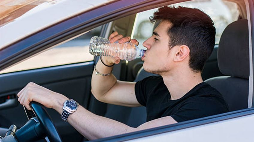 ¿Cómo afecta la deshidratación a los reflejos y la concentración al conducir?