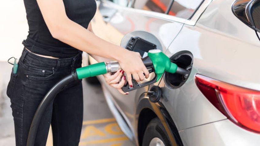 ¿Por qué no debes cargar gasolina cuando la manguera tiene burbujas o sonidos irregulares?