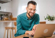 Foto ilustrativa de nota ¿Cómo revisar si la factura de un auto es válida en el portal del SAT?